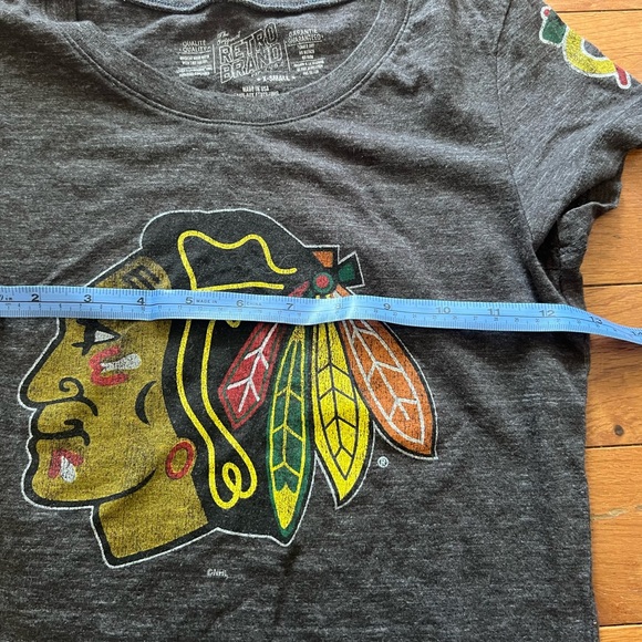 Women’s Chicago Blackhawks Tshirt - Picture 5 of 5